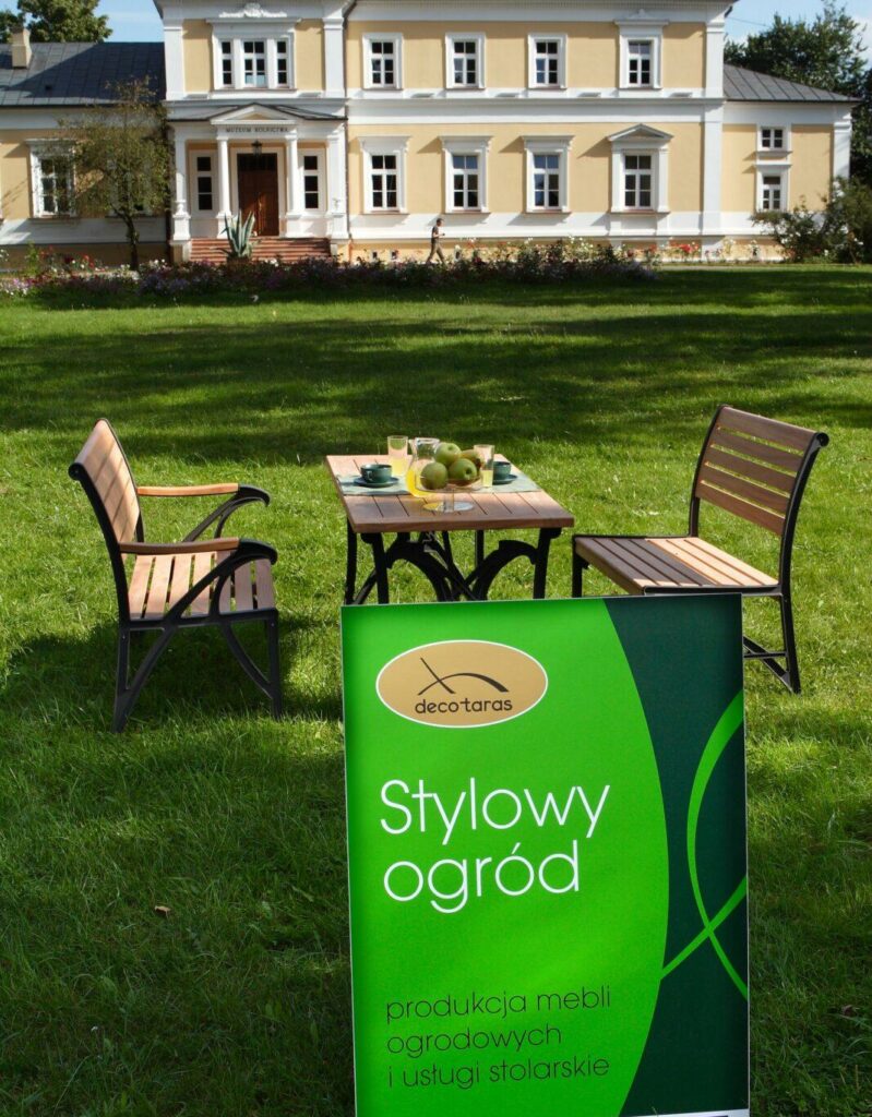 stolik i ławki ogrodowe drewniane muzeum