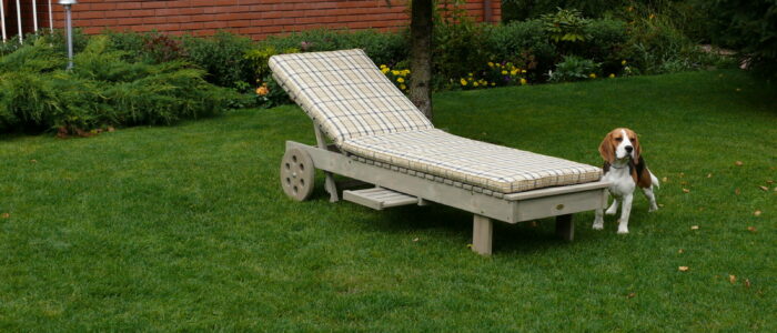 Leżak ogrodowy drewniany